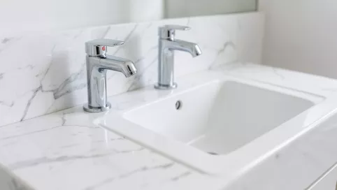 czy umywalka to armatura