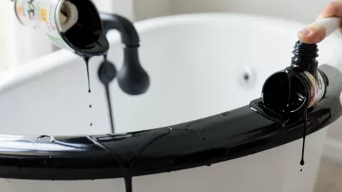 farba do armatury łazienkowej czarna