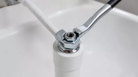 klucz do montażu baterii armatury